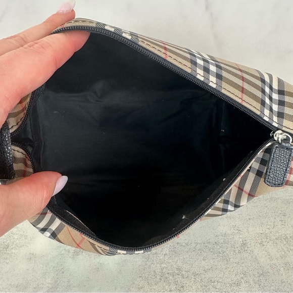 SOLD Burberry Nylon Nova Check Pochette - Picture 9 of 15